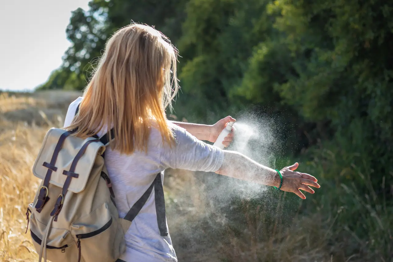 Huiles essentielles anti moustique : des solutions naturelles pour se protéger